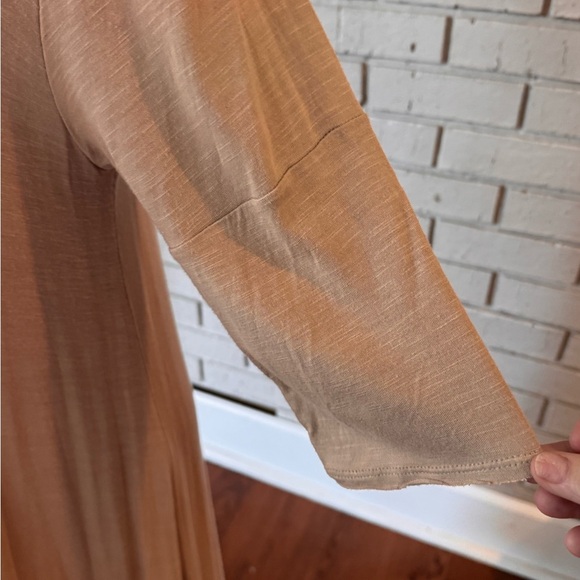 Beige Asymmetrical Hem Dress size large excellent used condition - Picture 4 of 4